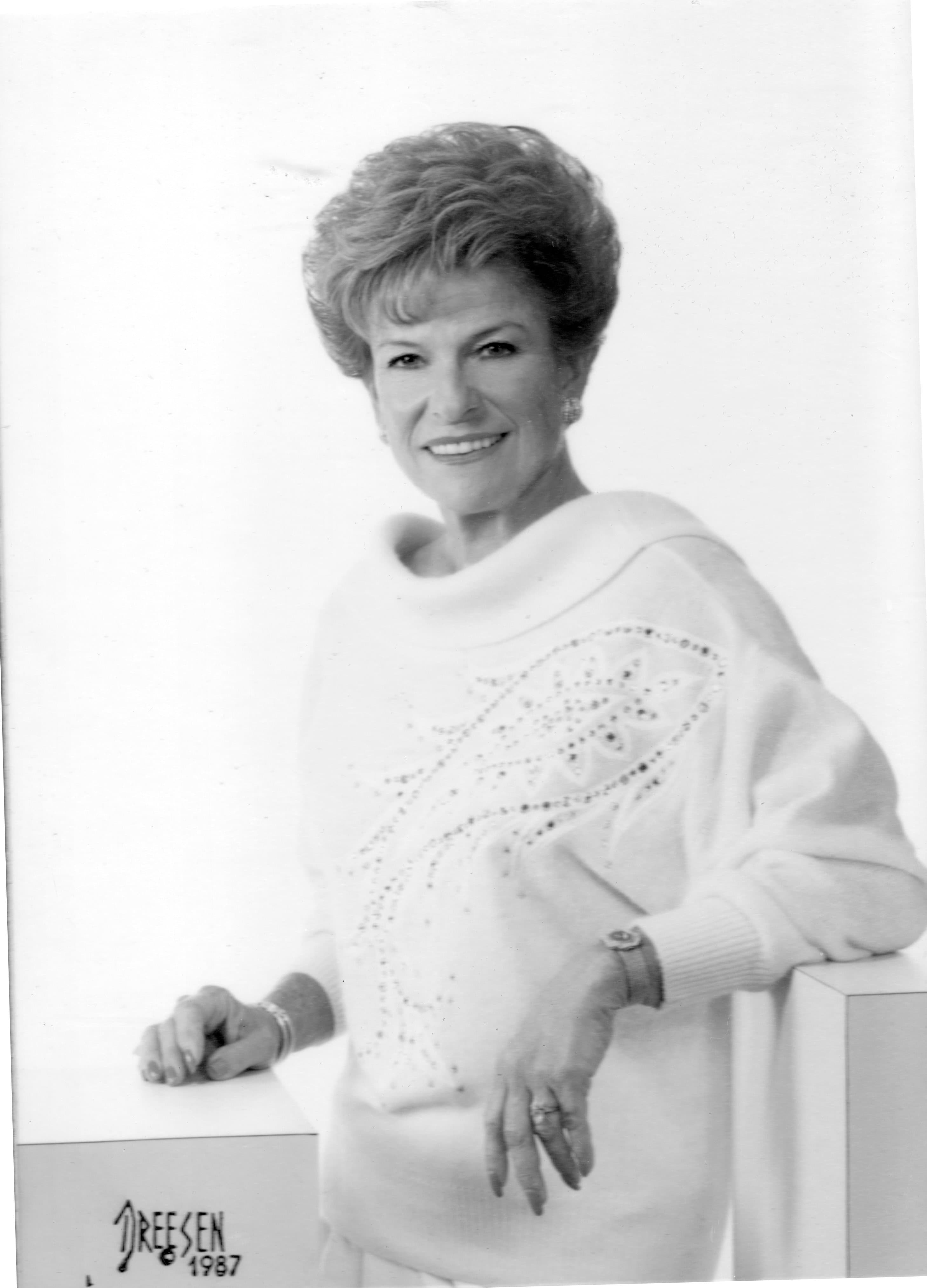 Marilynn "Lynn" Thrall obituary photo