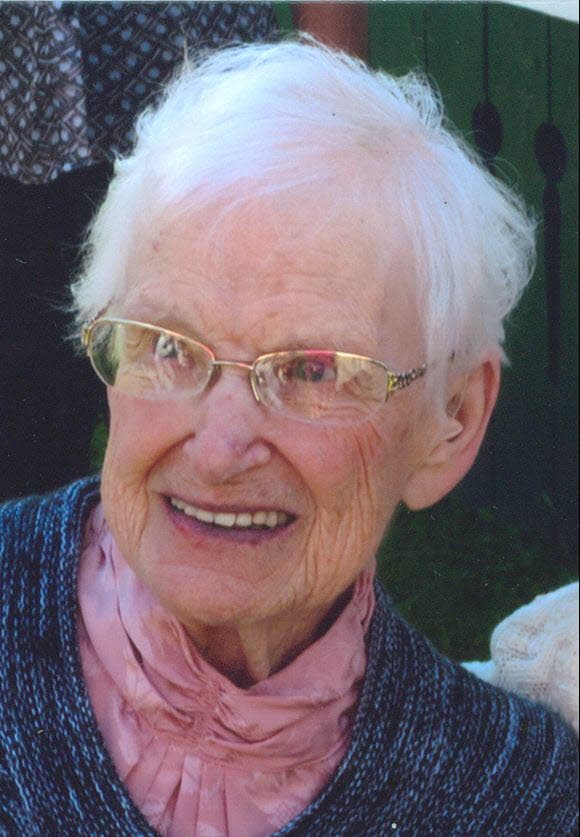 Gloria E. Halpin obituary photo