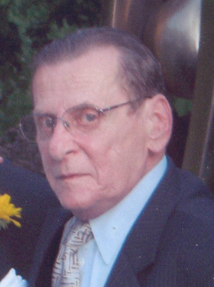 Kenneth A. Bawolek obituary photo