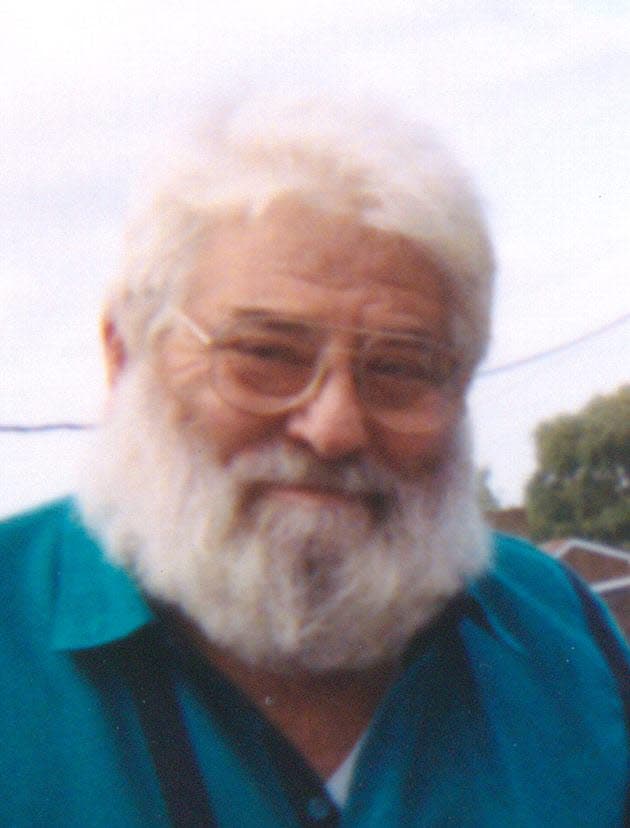 William M. Hesser obituary photo