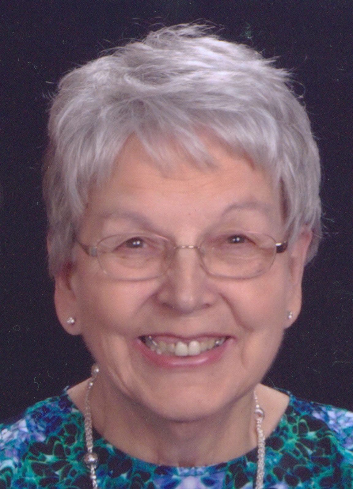 Marilyn A. Molnar obituary photo