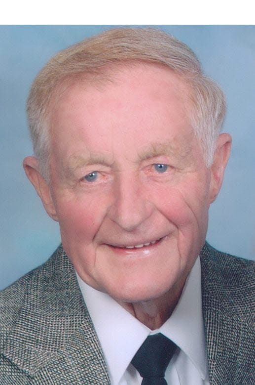 Donald E. "Bud" Prior obituary photo