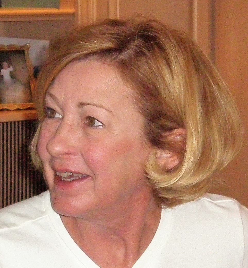 Sara "Sally" Thomas obituary photo