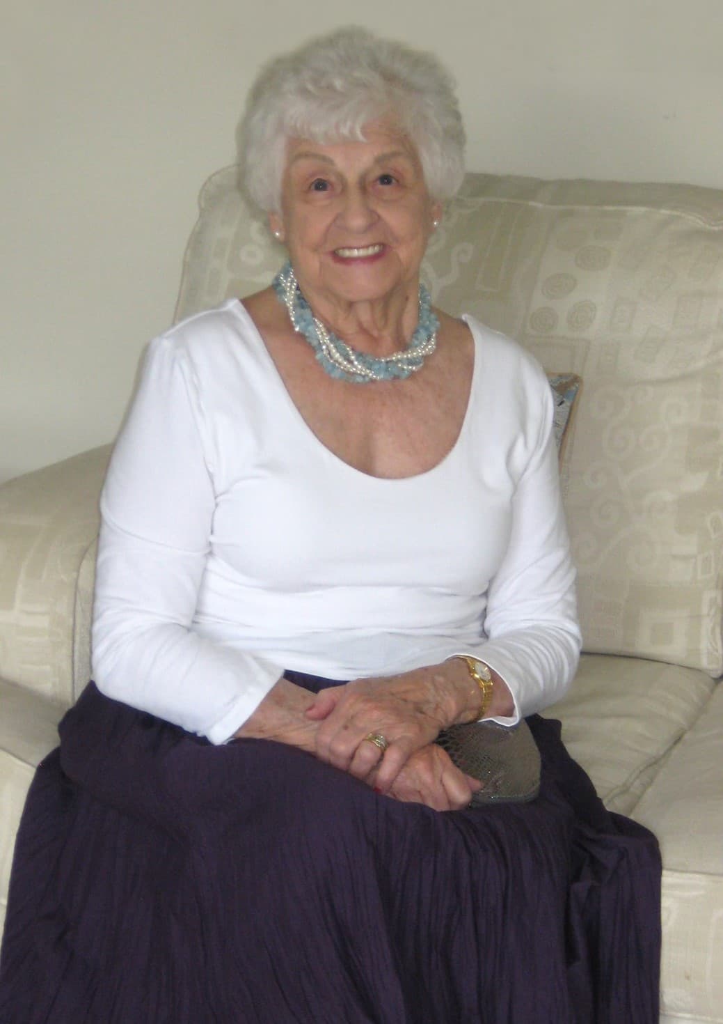 Gloria E. Bernardi obituary photo