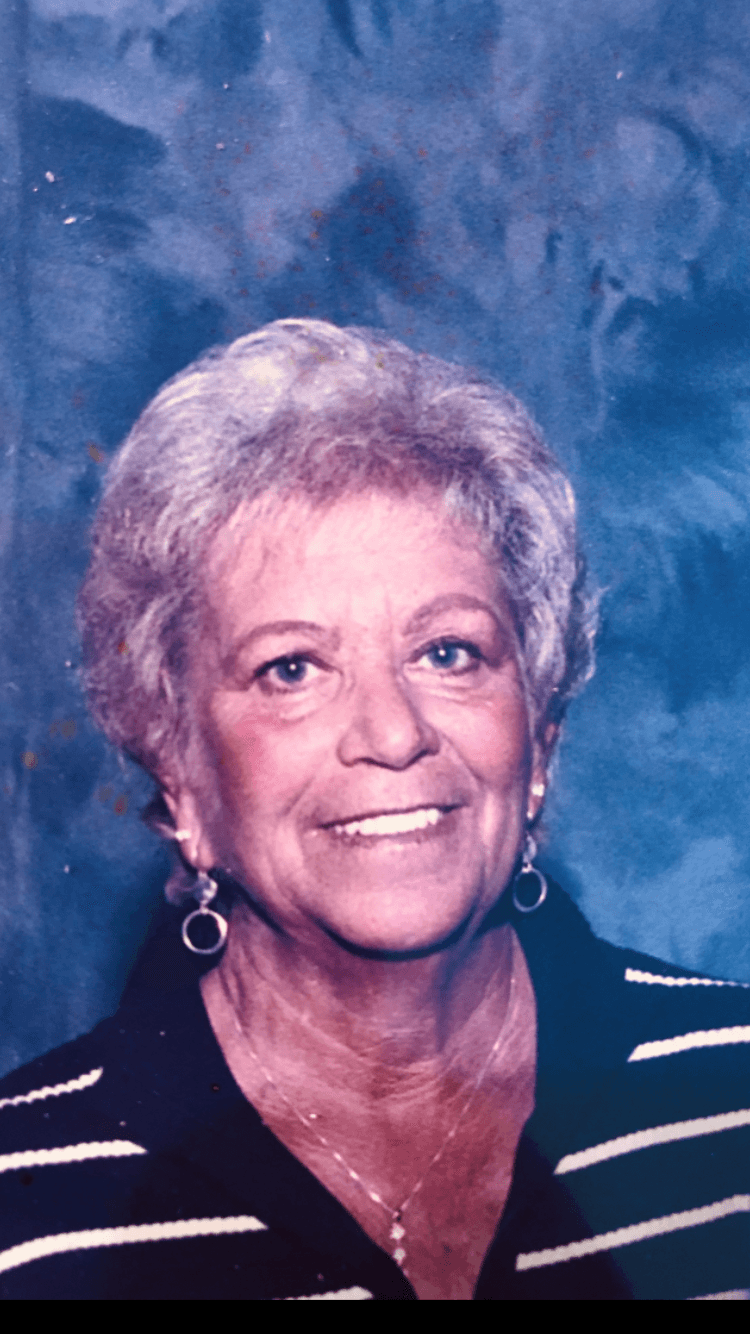 Charlene E. Molyneaux obituary photo