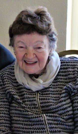Lillian Clare Lyons obituary photo