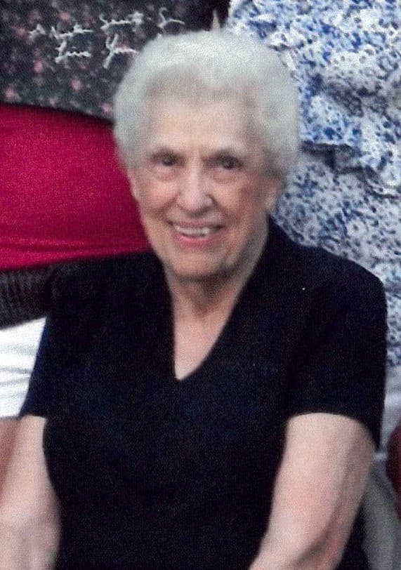 Louise Kearns obituary photo