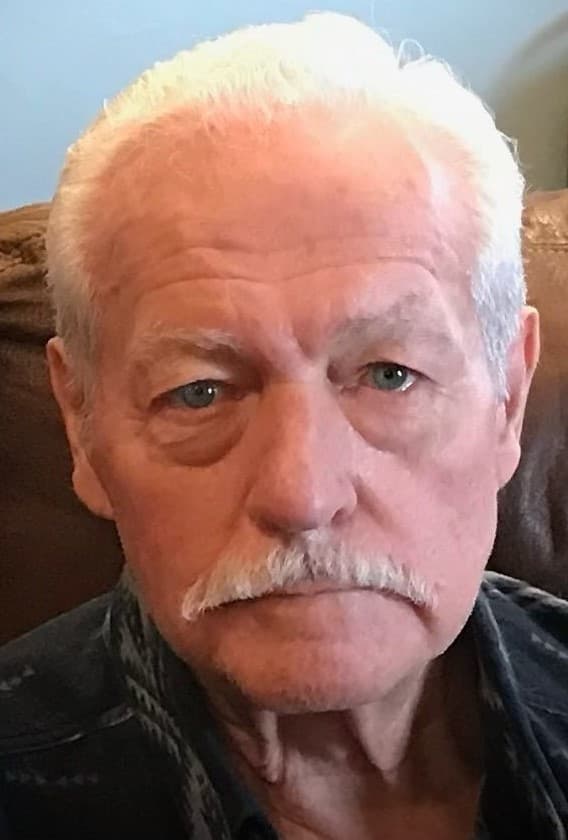 Robert L. Hammer obituary photo